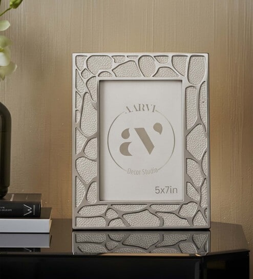 White Metal Reflection Wall And Tabletop Photo Frame 5X7Inches
