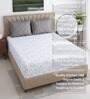 White & Grey Geometric 400 TC Cotton Superking Size Fitted Bedsheet With 2 Pillow Covers