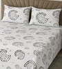 White Geometric 330 Tc Cotton Super King Size Bedsheet With 2 Pillow Covers