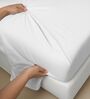 White Solid 800 TC Cotton Super King Sized Bedsheet with 4 Pillow Covers