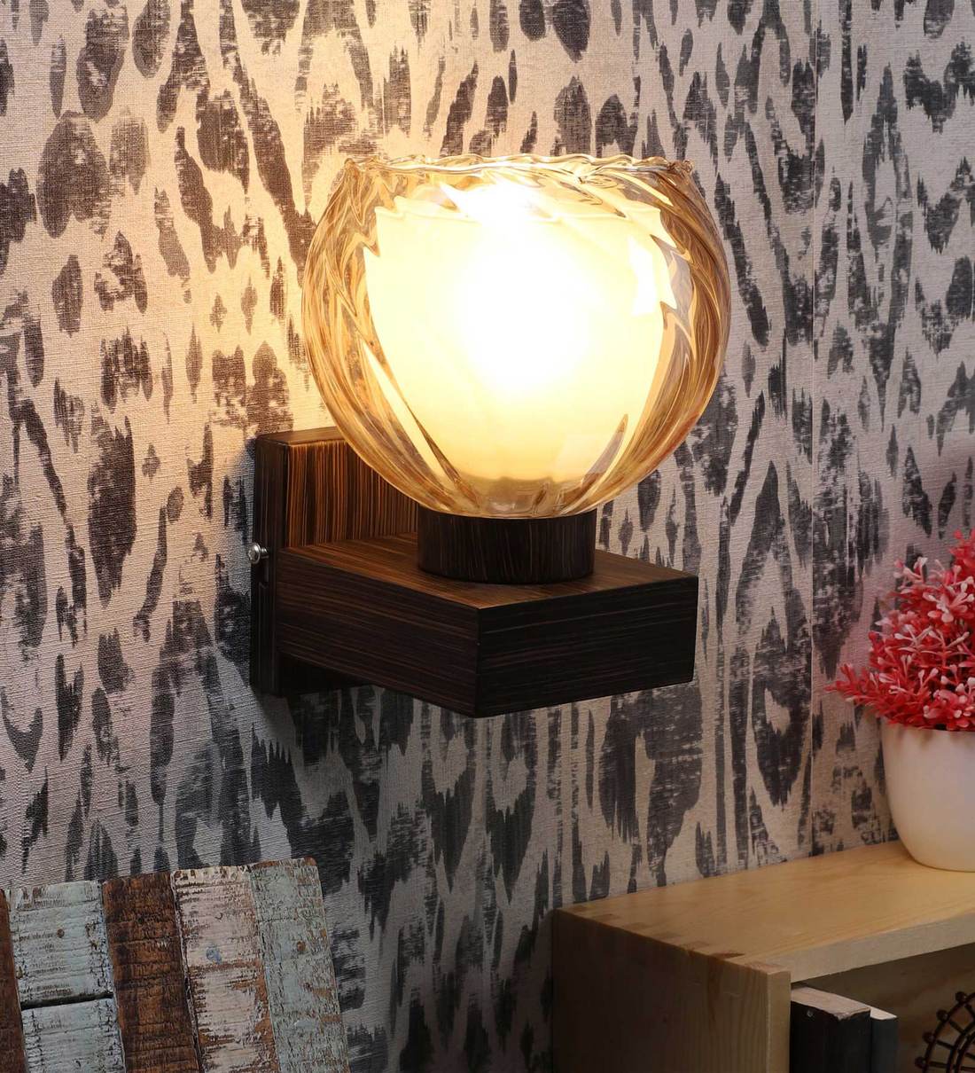 Buy Wooden Metal Wall Lights at 49% OFF by Eliante by Jainsons Lights ...