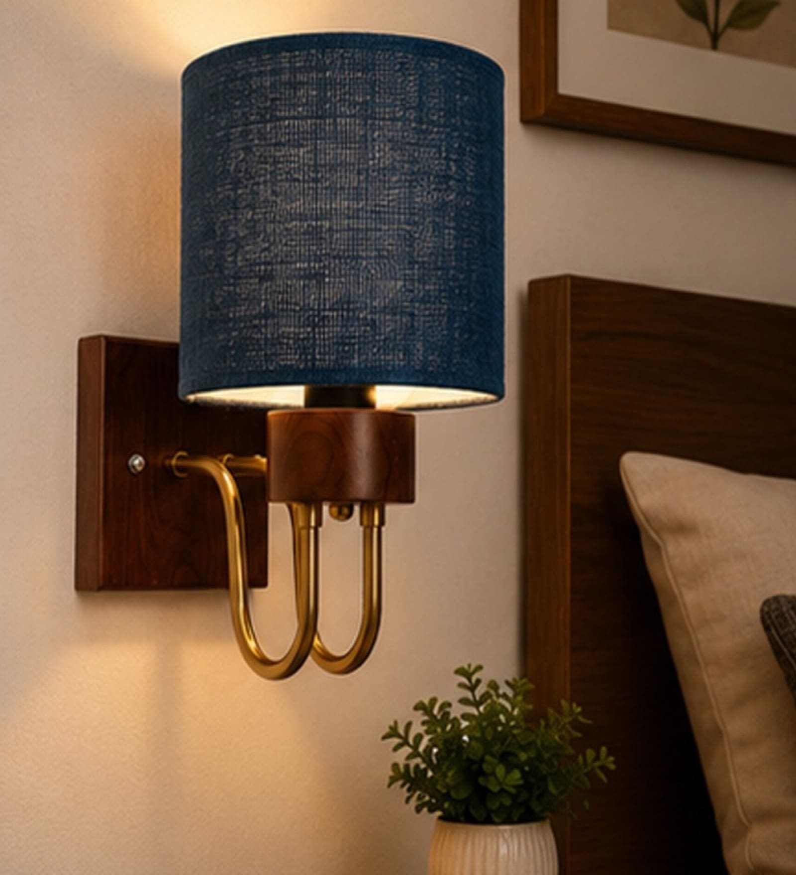 Wooden Gold Wall Lamp with Maroon Jute shade