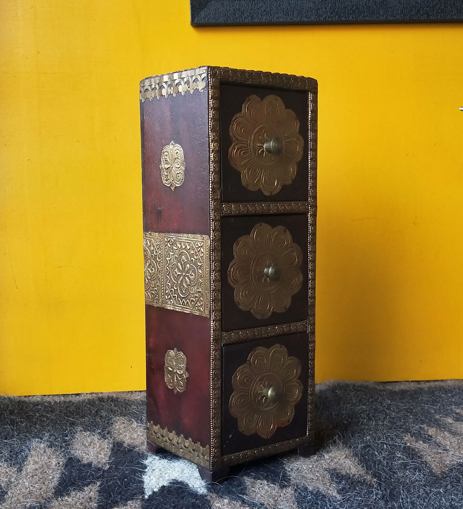 3 Compartments Modern Mango Wooden Trinket In Multicolour Jewellery Organiser