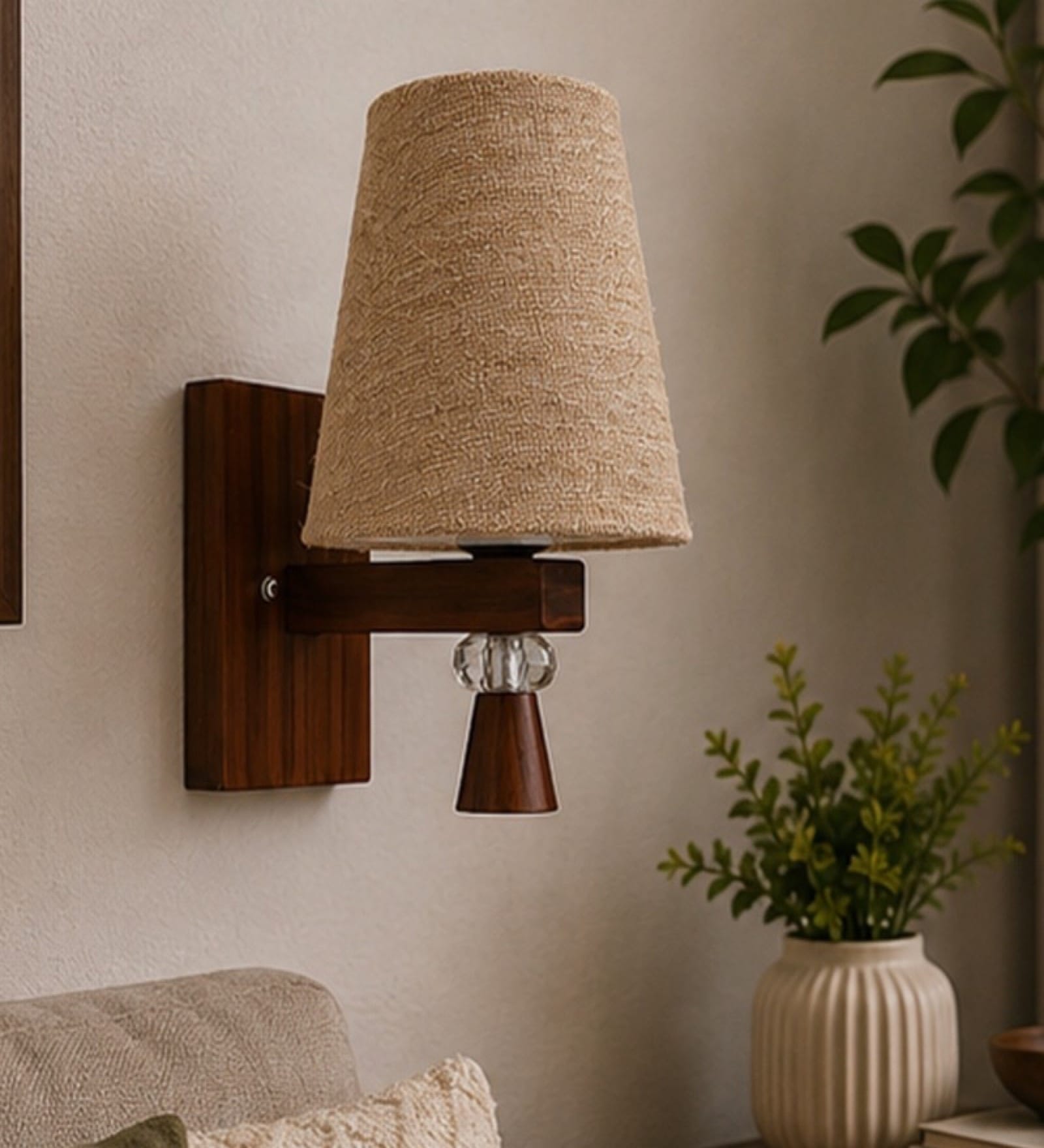 Wooden Wall Lamp with Beige Jute shade