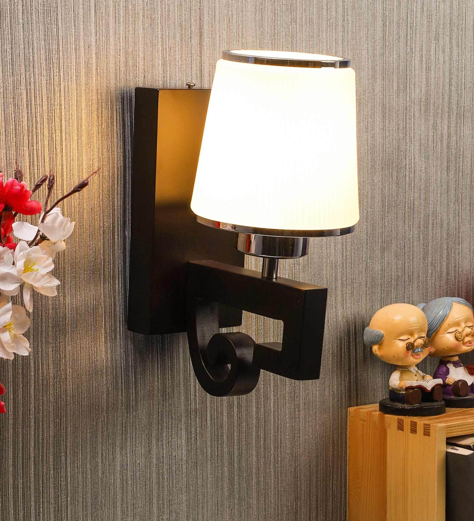 Wooden Resin Novelty Wall Light (White)