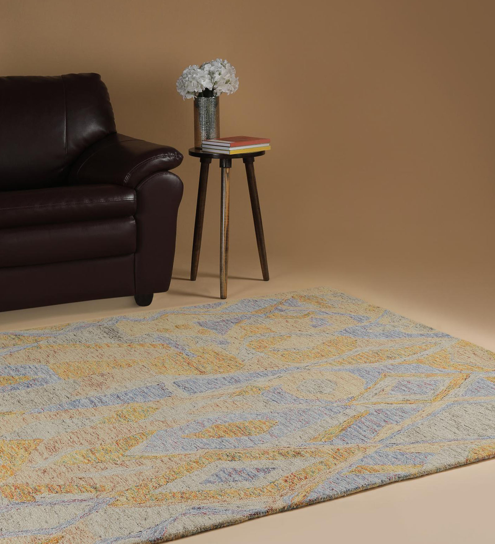 Washed-Out Pattern Wool Hand Tufted 5 X 8 Feet Carpet