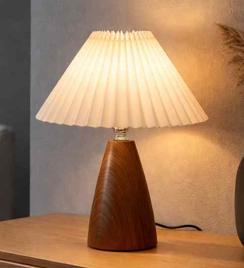 Wood Grain Pattern Small Table Lamp