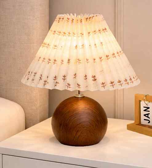 Wood Grain Pattern Small Table Lamp