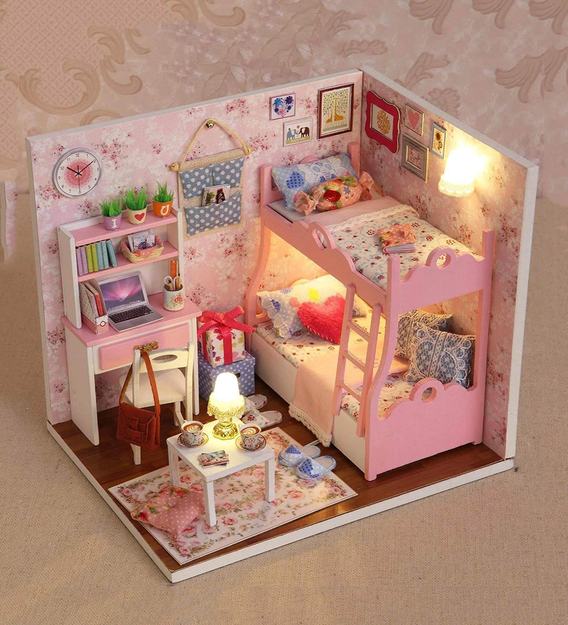 diy dollhouse bedroom