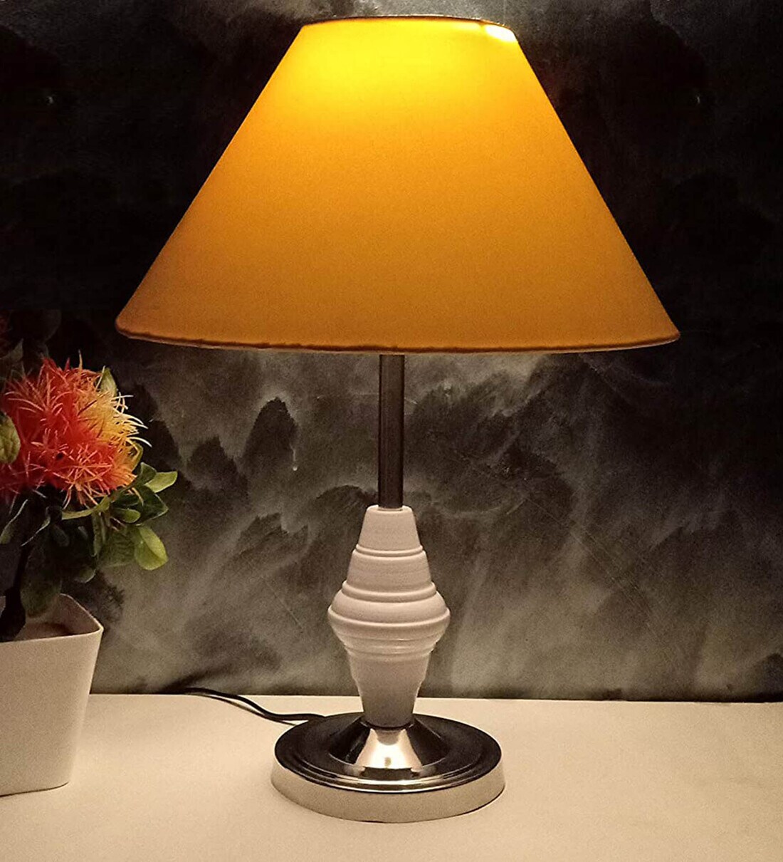 the range yellow lamp