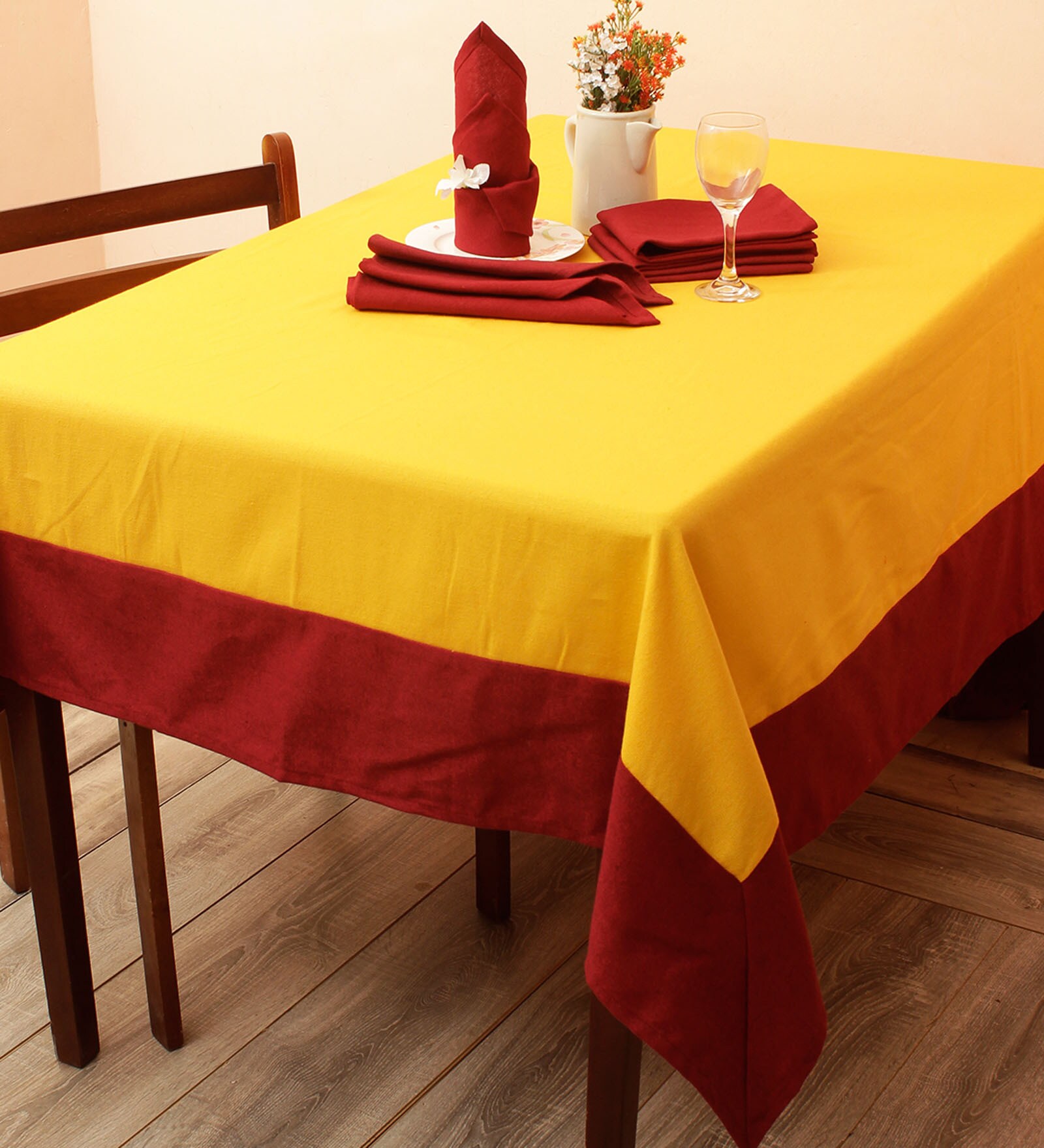 Solid Color Pattern Yellow Cotton 90x60 Inch Table Cloth With 6 Napkins