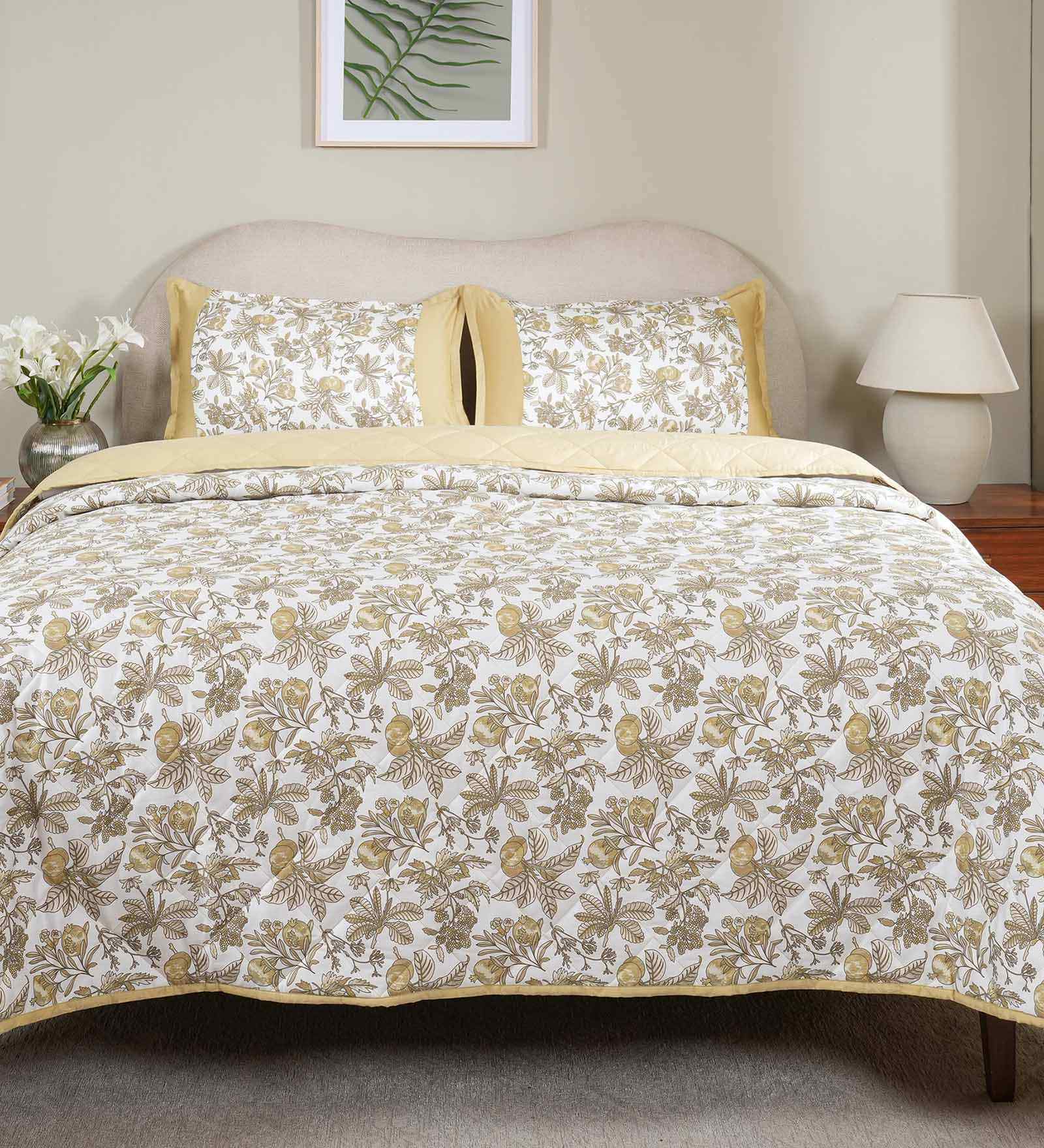 Yellow Cotton Polyester Fruit Print 115 GSM Double Bed Quilt