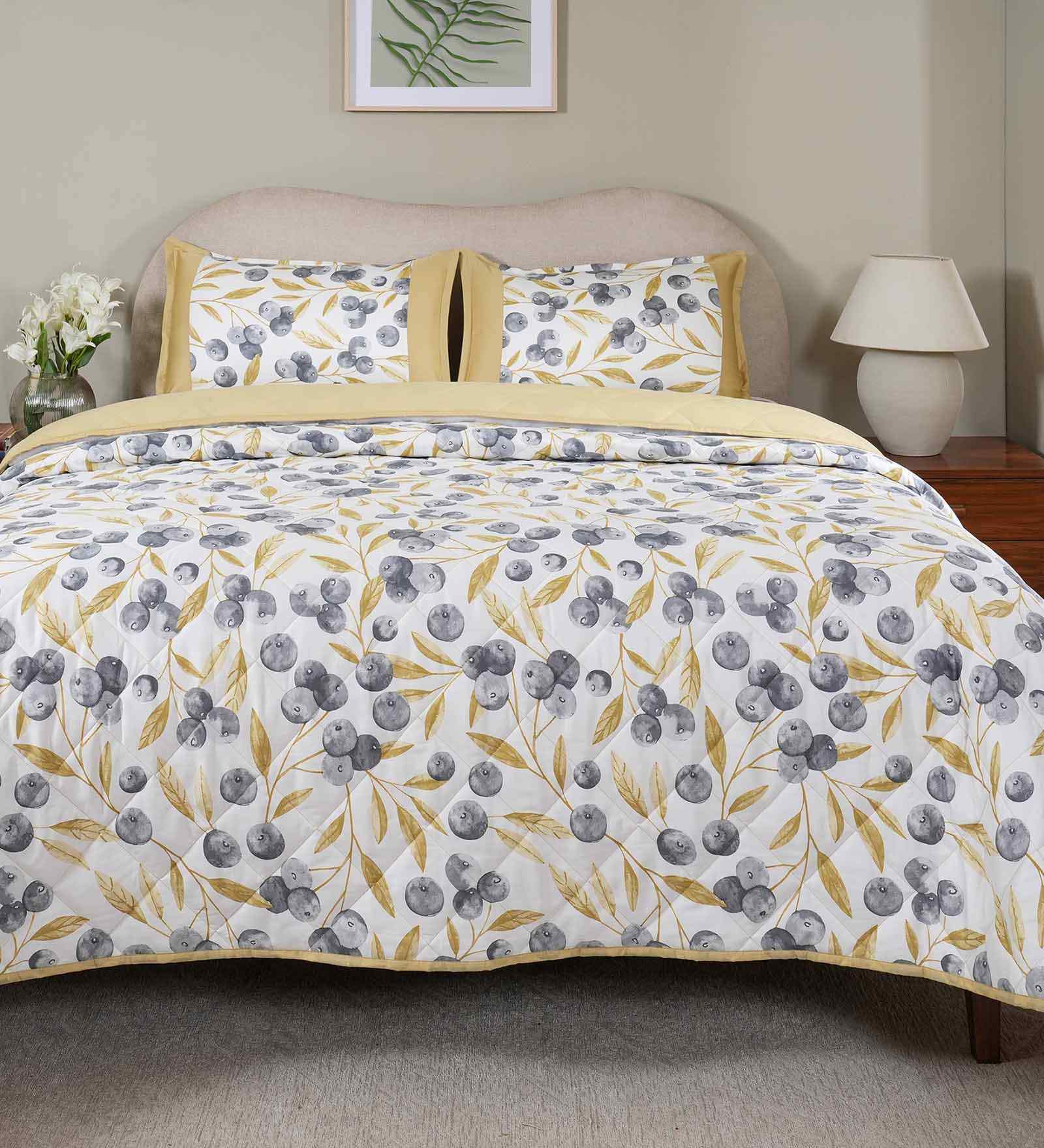 Yellow Cotton Polyester Fruit Print 115 GSM Double Bed Quilt