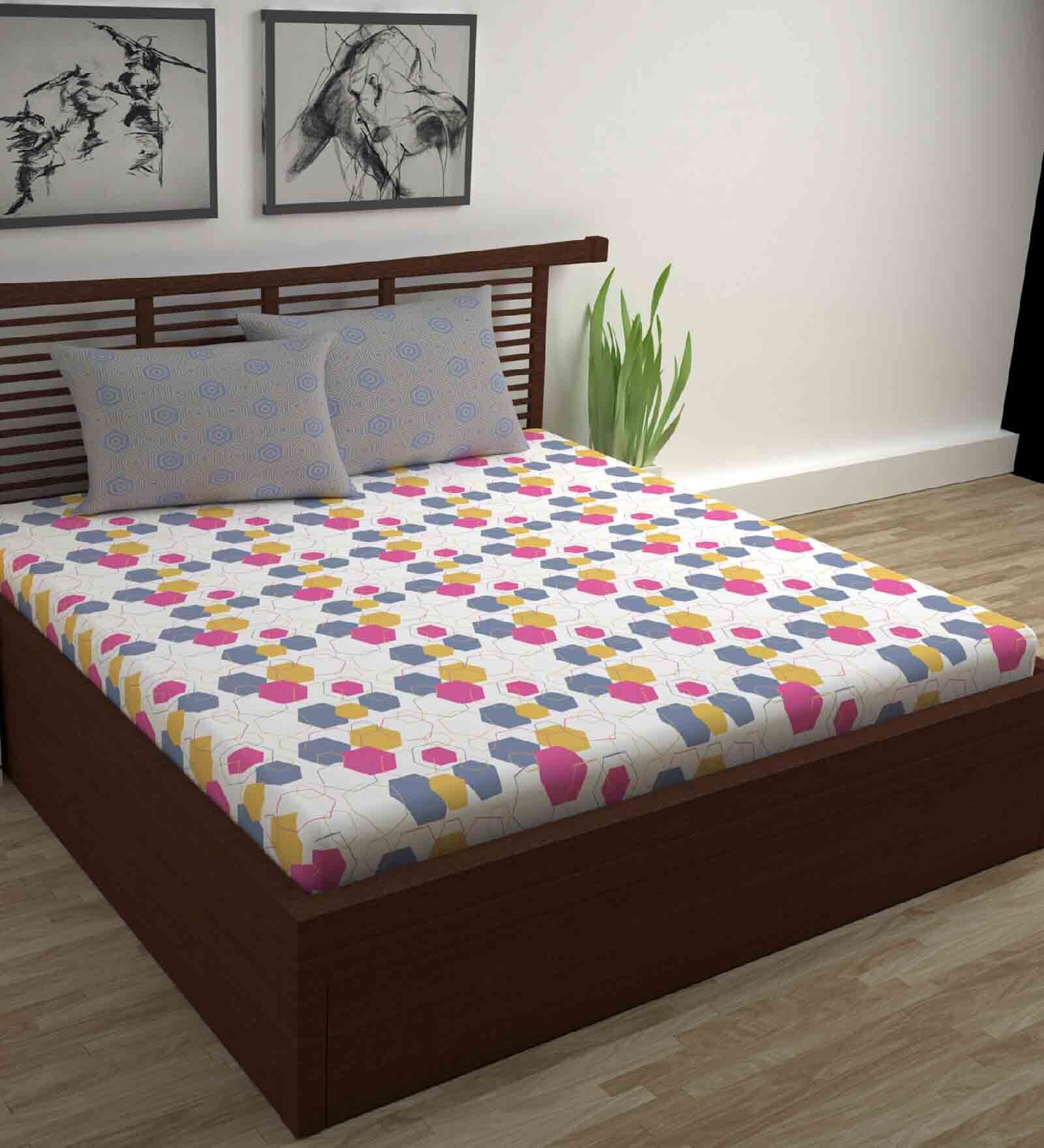 Multicolor Geometric 144 TC Cotton Queen Sized Bed Sheets with 2 Pillow Covers