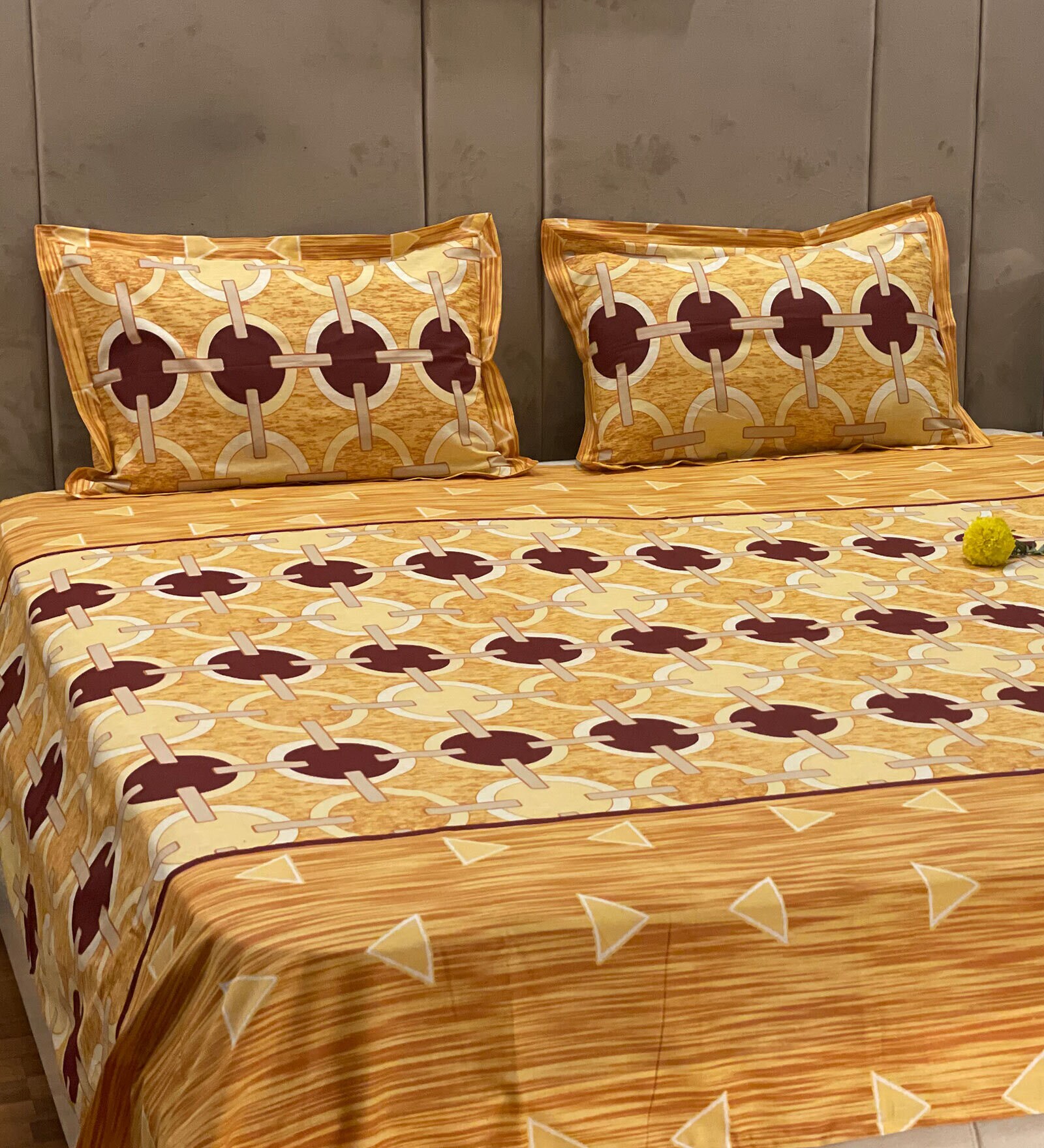 Buy Yellow Abstract 141 TC 100% Cotton Queen Sized Bed Sheets with 2 ...