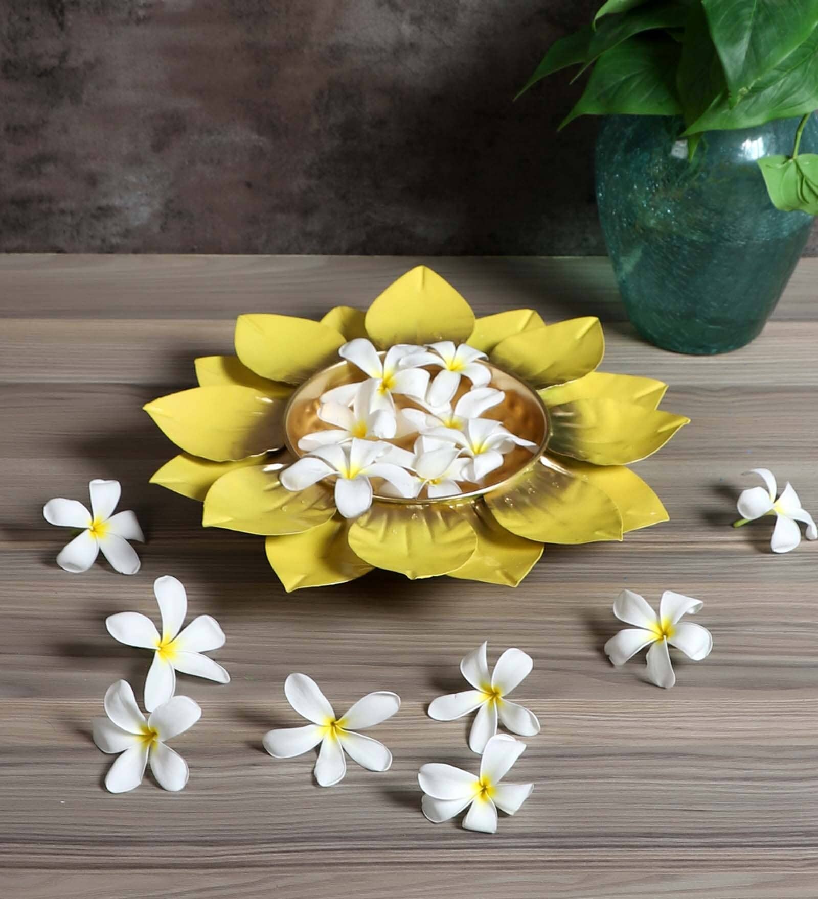 Yellow & Gold Flower Urli