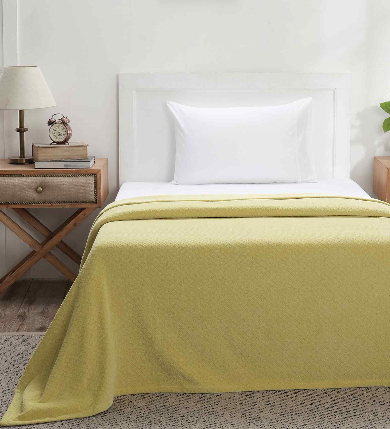 Yellow Solid TC 256 Cotton Single Bed Bedcover