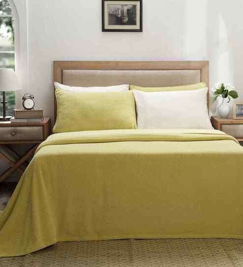 Yellow Solid TC 256 Cotton Double Bed Bedcover