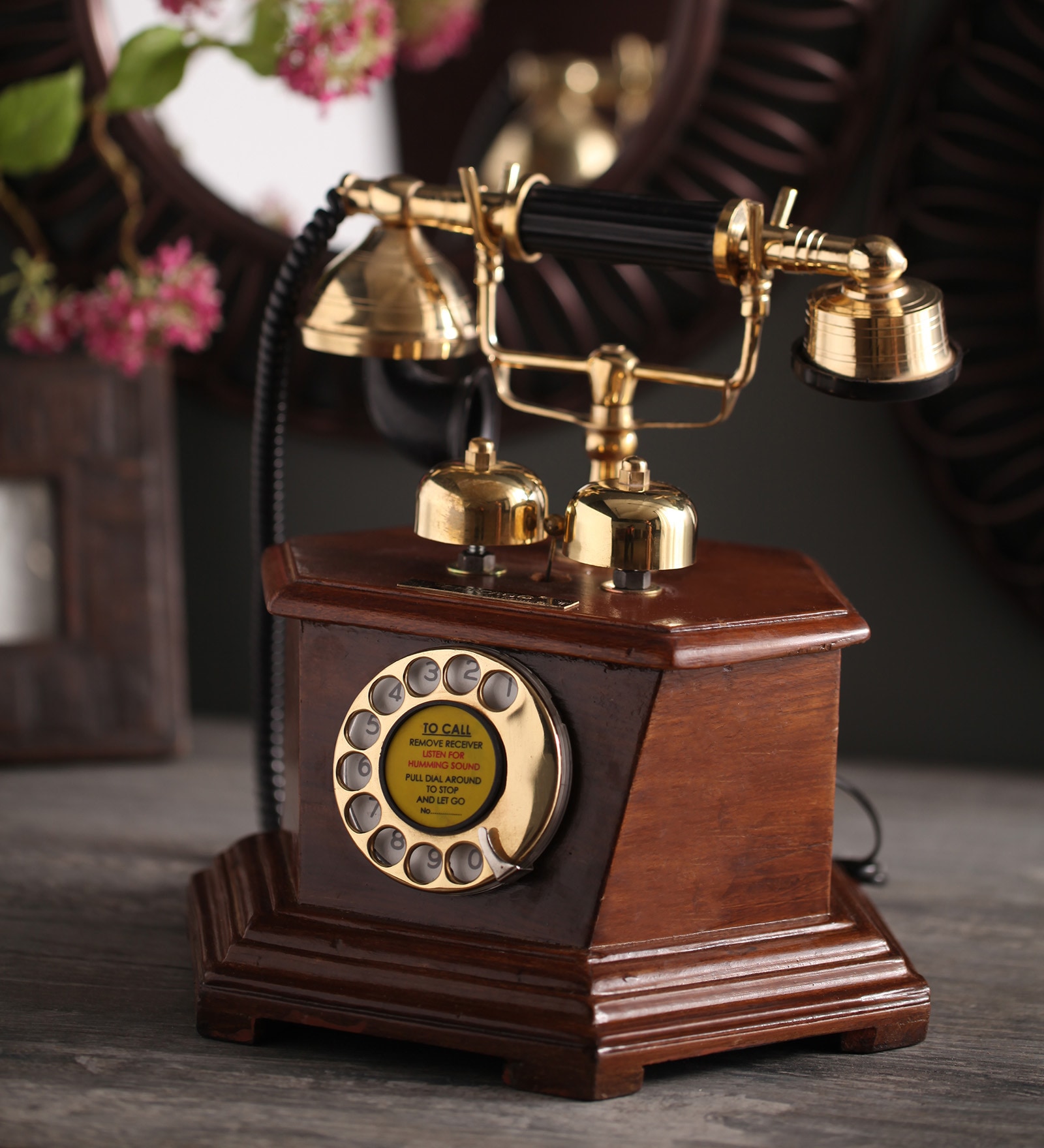 Brown Brass & Wood Maharaja Prism Box Retro Telephone