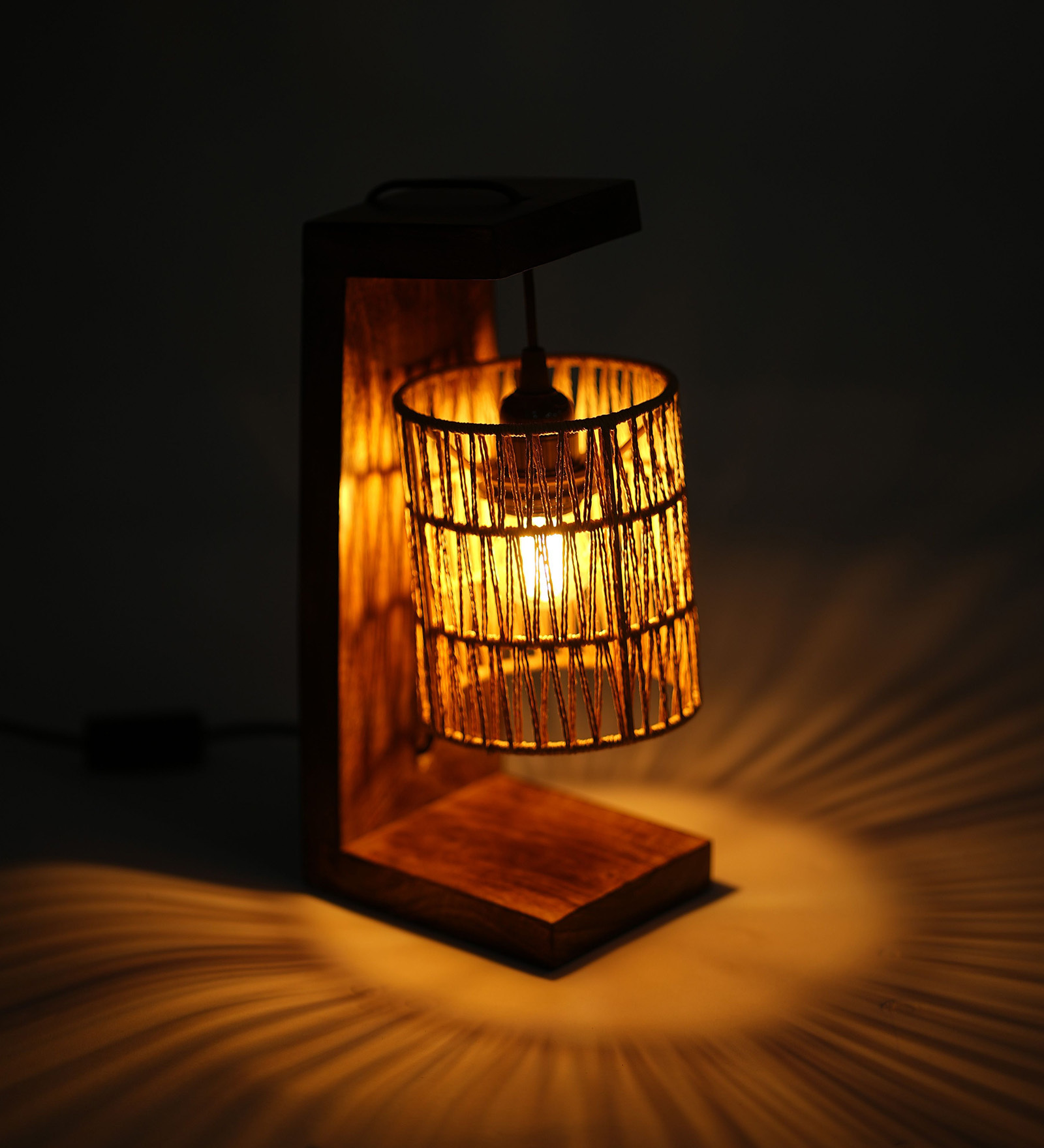 Zig Zag Rattan Table Lamp