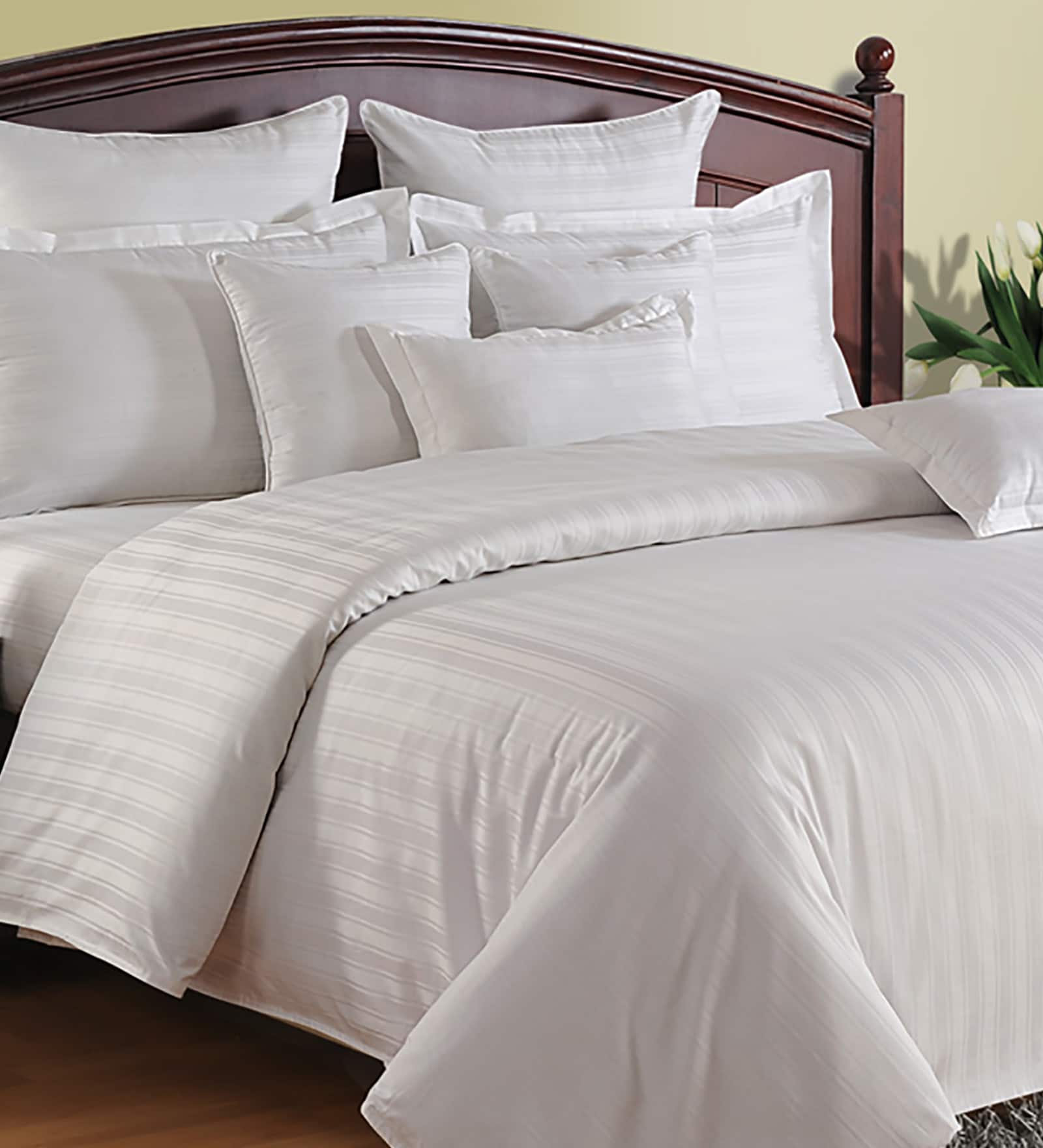 White Cotton Stripes 350 GSM Double Bed Quilt Zinnia Collection