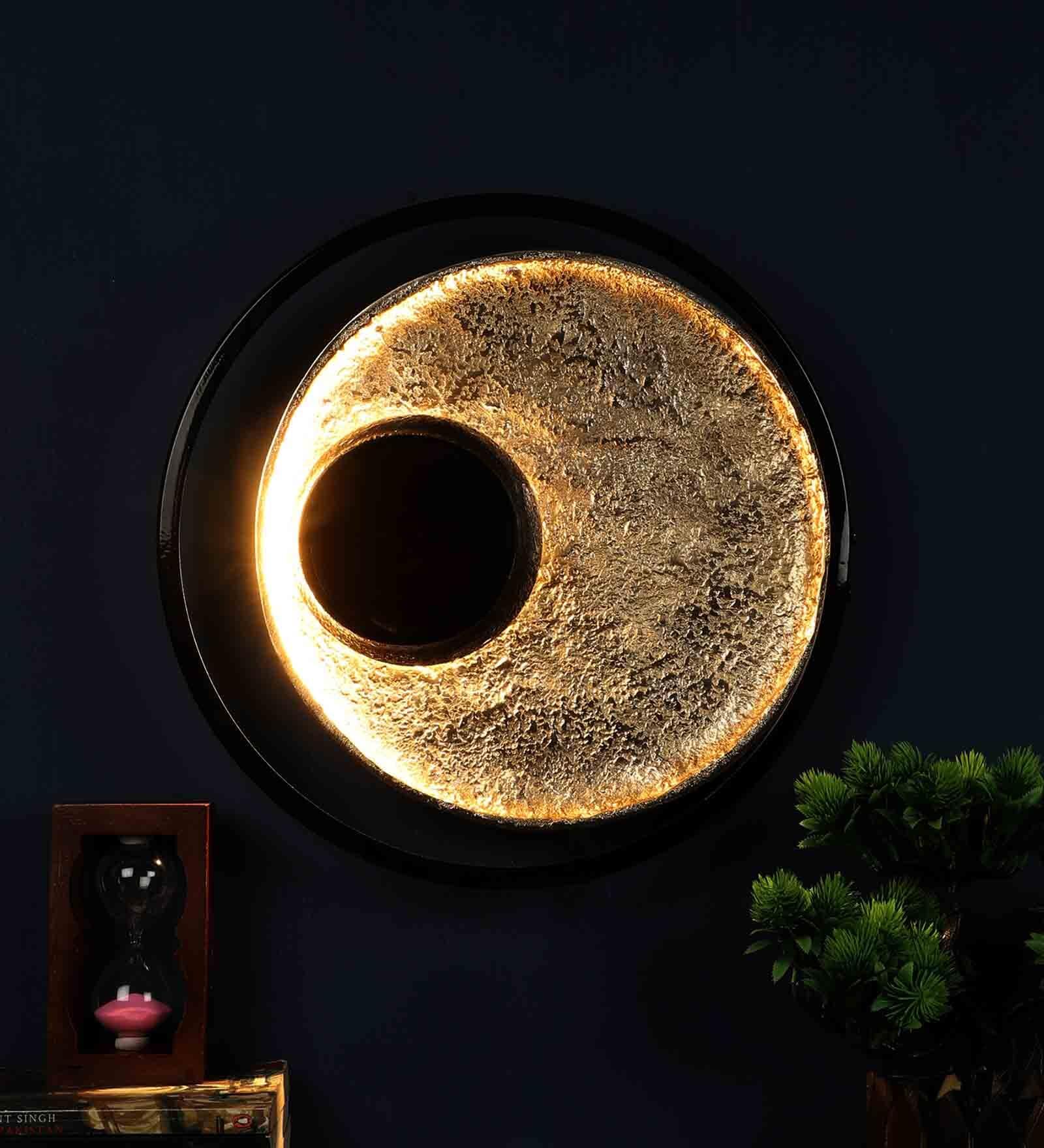 Zodiac Metal LED Novelty Wall Light (Gold)