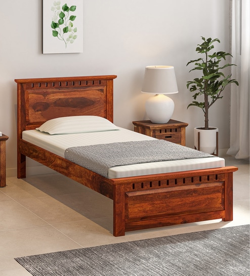 Zurndorf Sheesham Wood Single Bed in Scratch Resistant Honey Oak Finish